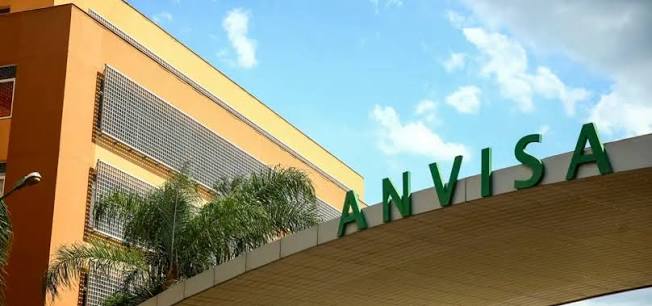 Anvisa cancela registros de mais de 500 cosméticos com TPO e DMPT